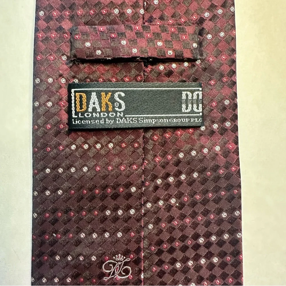 Daks London Charm Classic Untipped Embroidered Signature Tie 3.75”